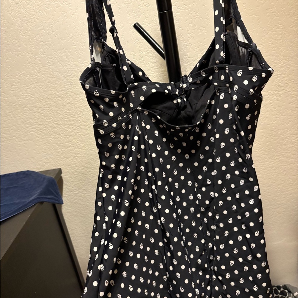 Torrid Black and White skull polka dot tankini - Picture 3 of 4